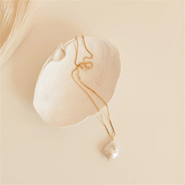 Freshwater Pearl Necklace For Women In Steel Color With Electroplated Finish And Box Chain Featuring Freshwater Pearl Inlay
