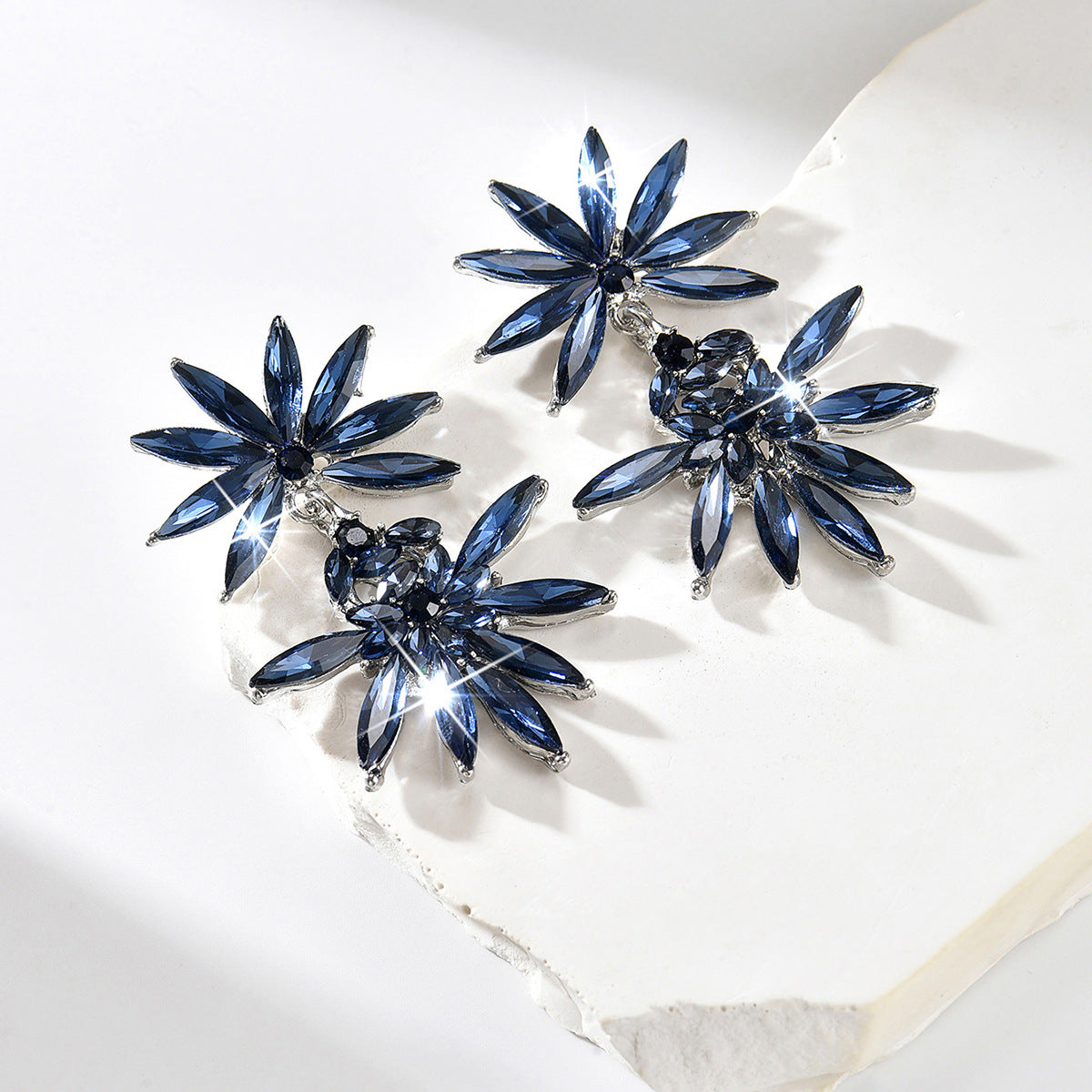 Exaggerated Leaves Tassel Earrings For Women In Red Zinc Alloy