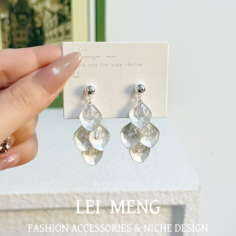 Leaves Earrings For Women In New Style, Silver Copper Design With Zircon Inlay