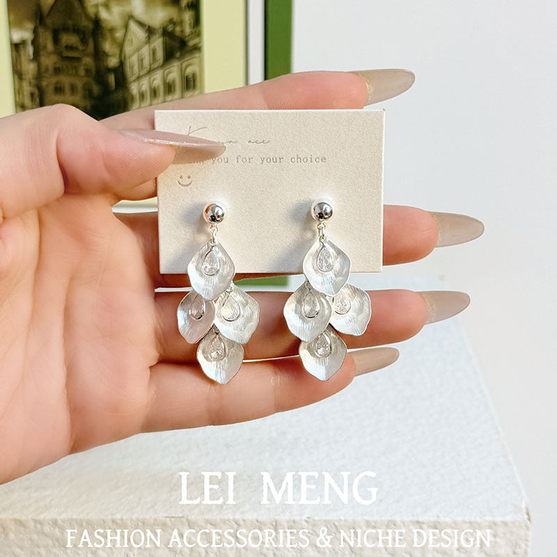 Leaves Earrings For Women In New Style, Silver Copper Design With Zircon Inlay