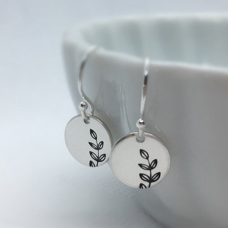 Leaves Earrings For Women Featuring Silver Alloy Material With Electroplated Craft And Zinc Alloy Ear Pins