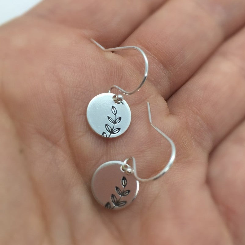 Leaves Earrings For Women Featuring Silver Alloy Material With Electroplated Craft And Zinc Alloy Ear Pins