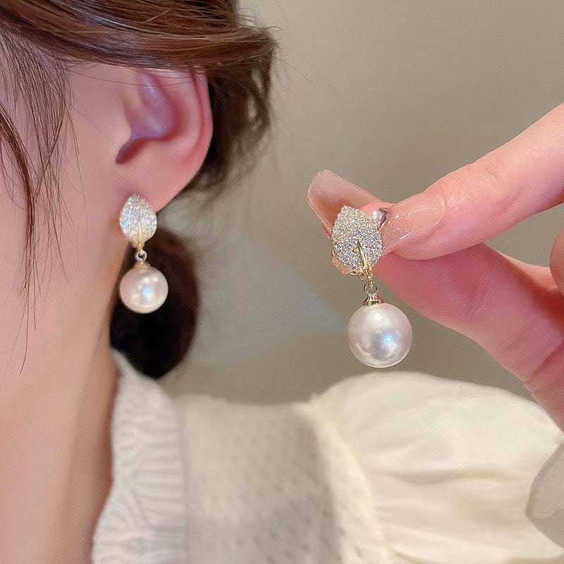 Elegant Leaves Earrings For Women With Bezel Setting In Alloy Featuring Zircon Inlay