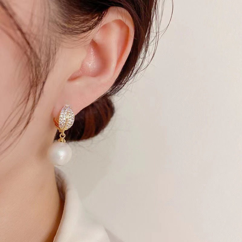 Elegant Leaves Earrings For Women With Bezel Setting In Alloy Featuring Zircon Inlay
