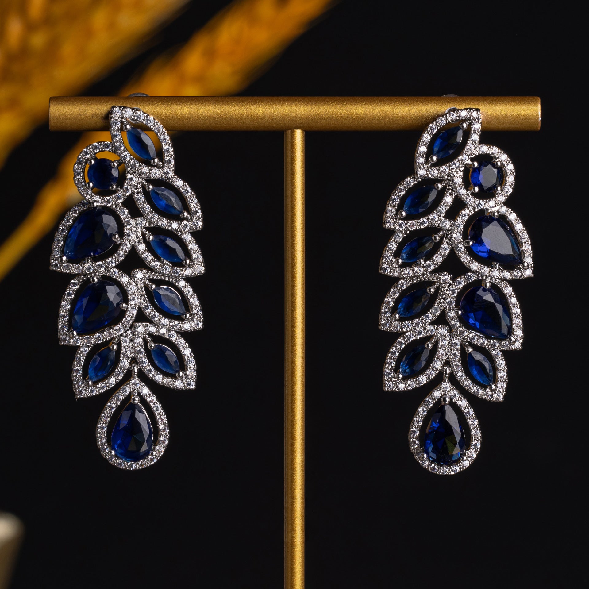 Leaf Drop Earrings For Women In Simple Style With Copper Ear Pins And Zircon Inlay