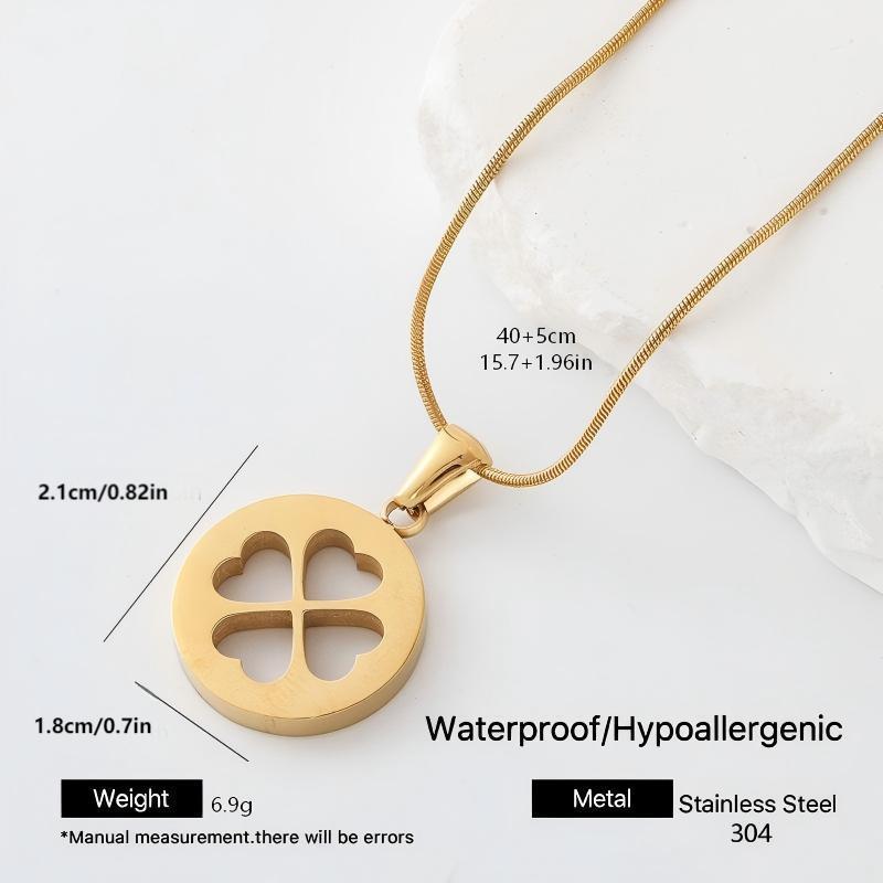 French Style Round Pendant Necklace In Metal Featuring Elegant Golden Plated Finish