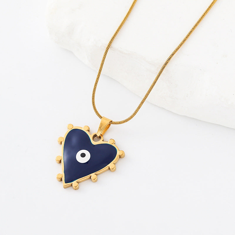Heart Shape Pendant Necklace In Metal Featuring Elegant Golden Plated Finish For A Stylish Look