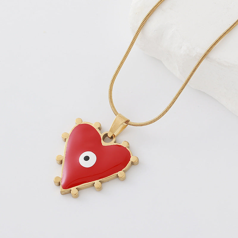 Heart Shape Pendant Necklace In Metal Featuring Elegant Golden Plated Finish For A Stylish Look