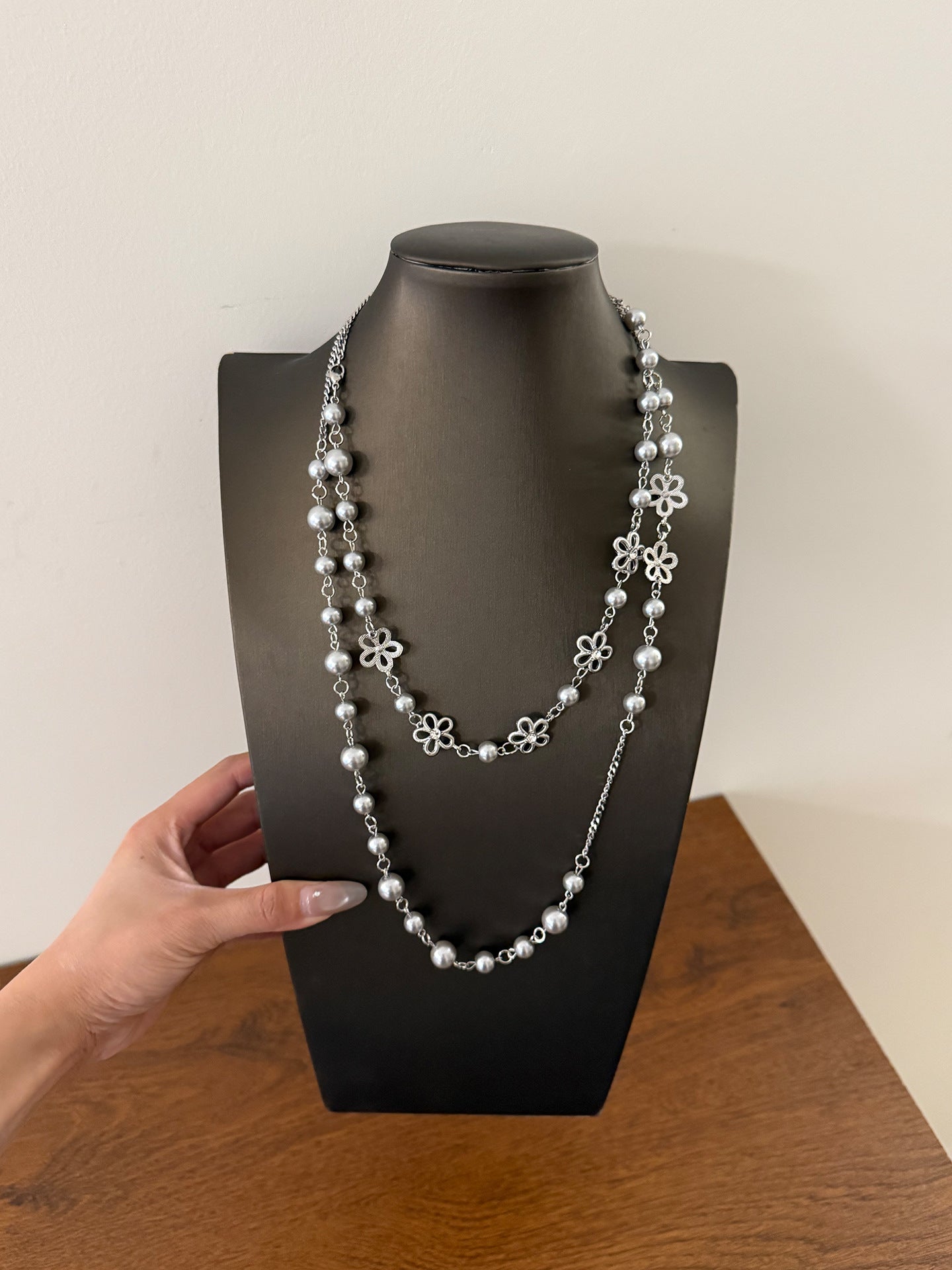 Grey Flowers Sweater Chain Necklace For Women Featuring Durable Alloy Chain And Pendant