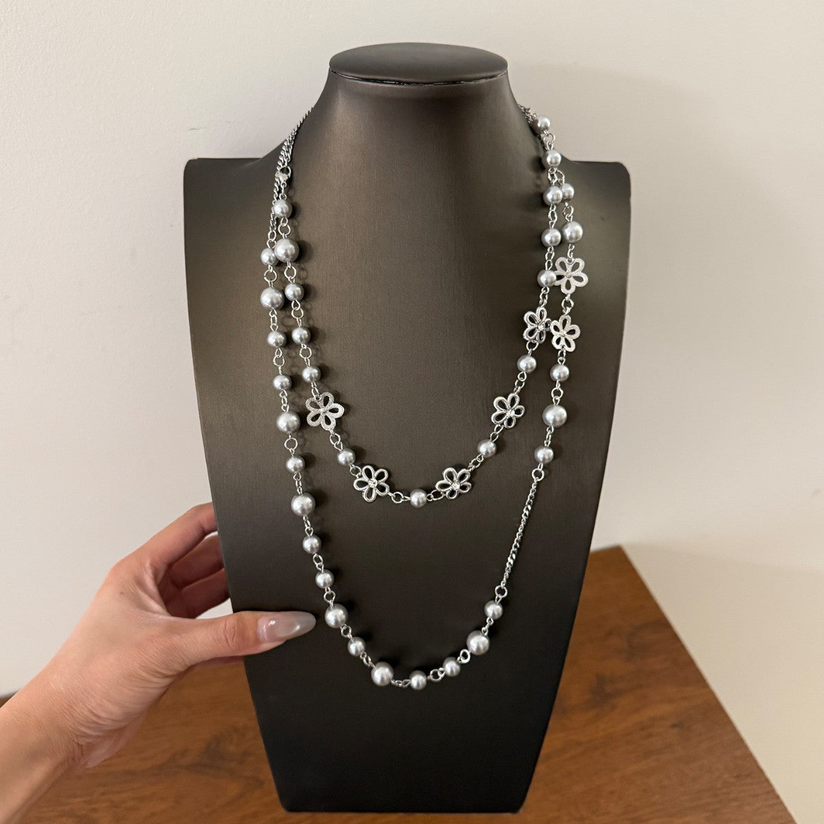Grey Flowers Sweater Chain Necklace For Women Featuring Durable Alloy Chain And Pendant
