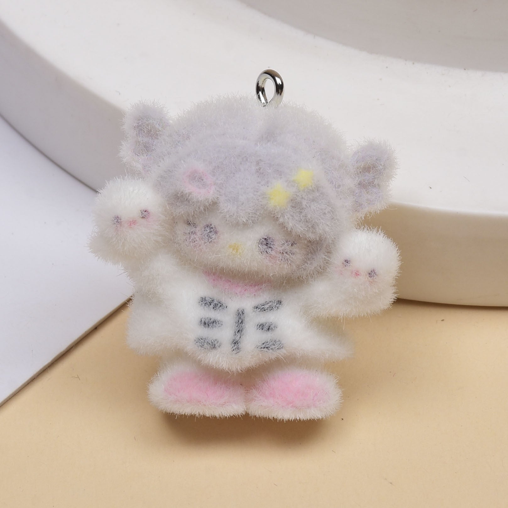 Cute Cat Pendant Featuring Flocking Craftsmanship, Ideal Jewelry Accessory