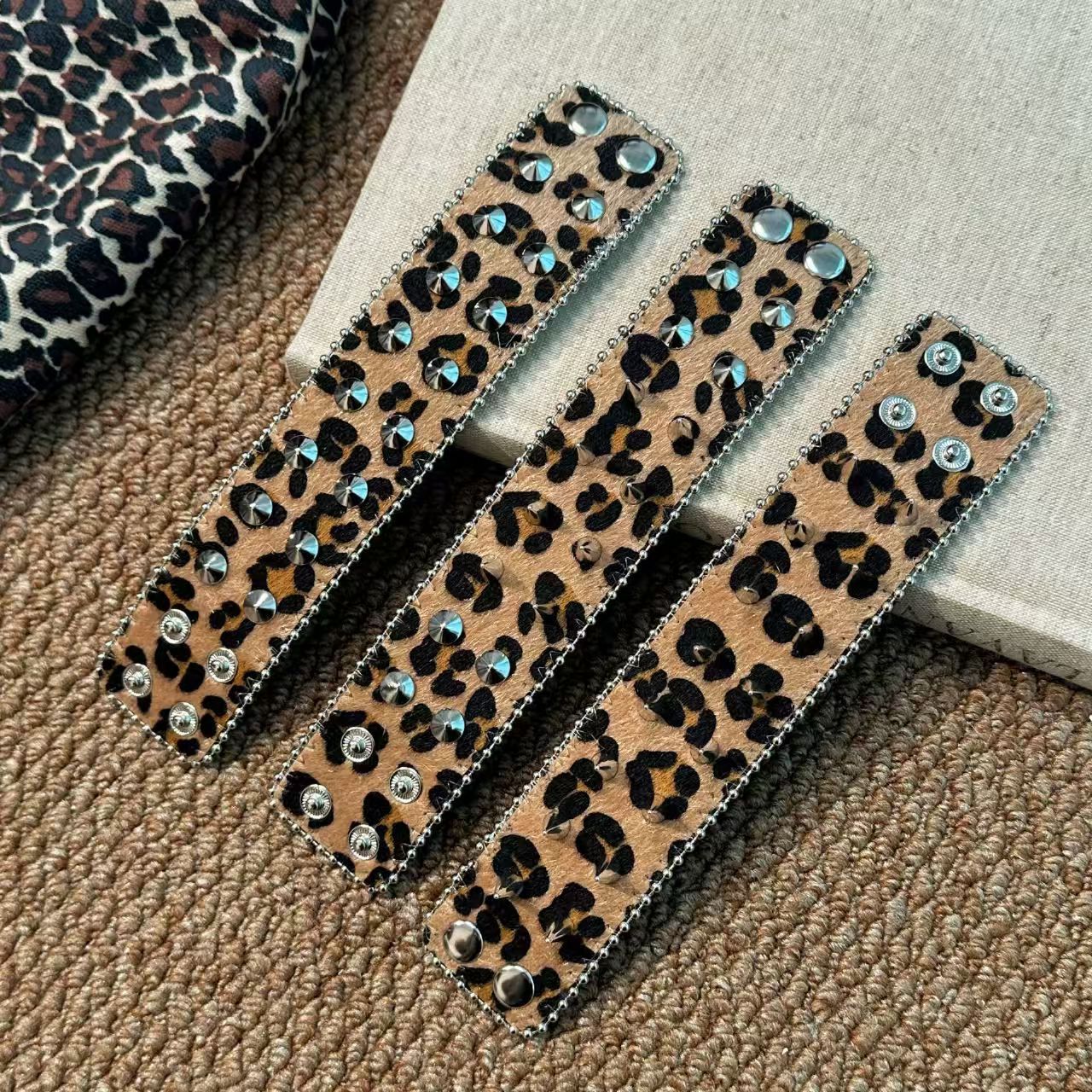 Leopard Print Wide Bracelet Unisex Punk Style PU Leather Wristband With Electroplated Finish