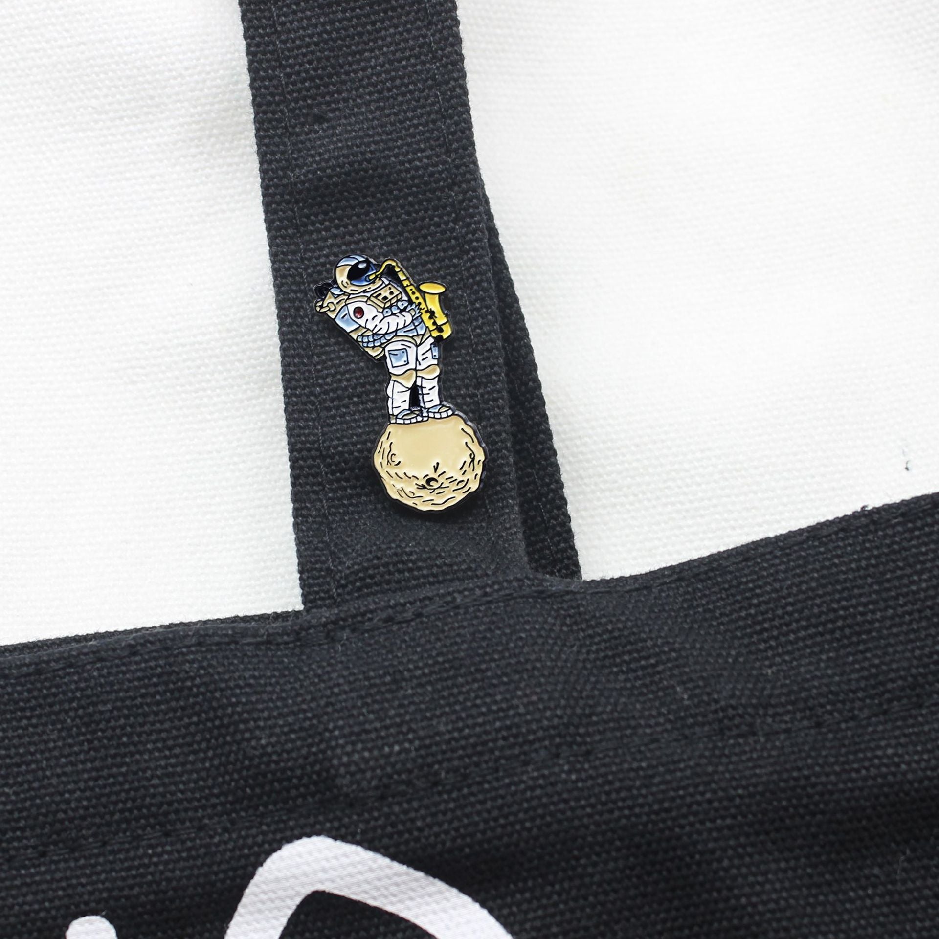 Astronaut Pin Made Of Alloy Featuring Stoving Varnish Finish