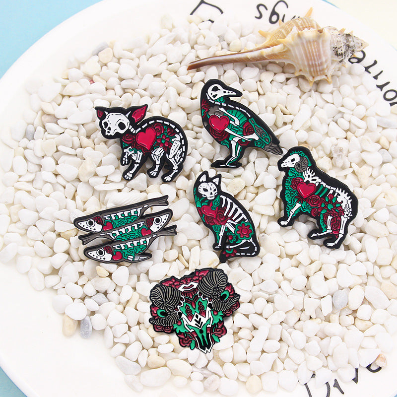 Animal Pin Made Of Alloy Featuring Stoving Varnish Craftsmanship, Perfect For Halloween