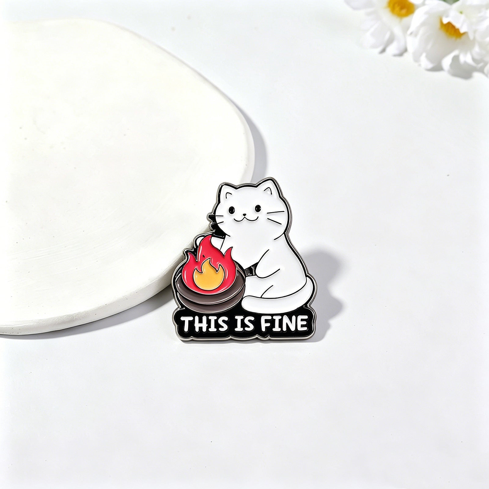 Cat Pin Made Of Zinc Alloy With Stoving Varnish Finish