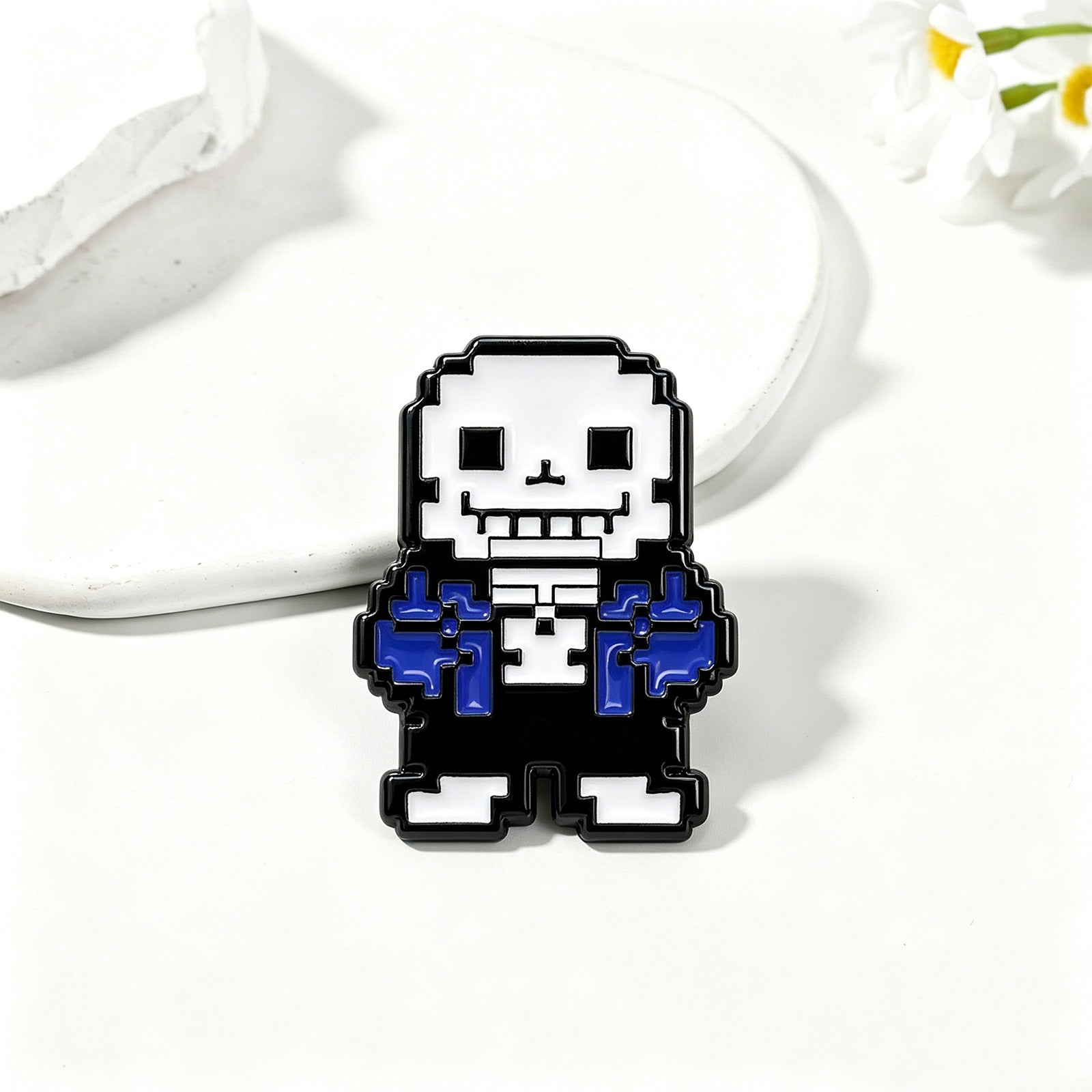 Ghost Pin Made Of Zinc Alloy With Stoving Varnish Craftsmanship In Dyed Black