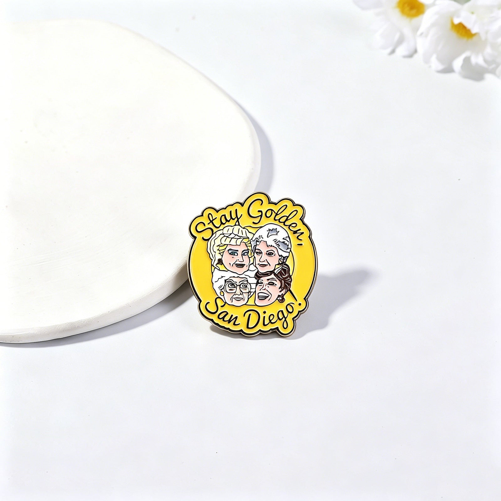 Cat Pin Made Of Zinc Alloy With Stoving Varnish Finish
