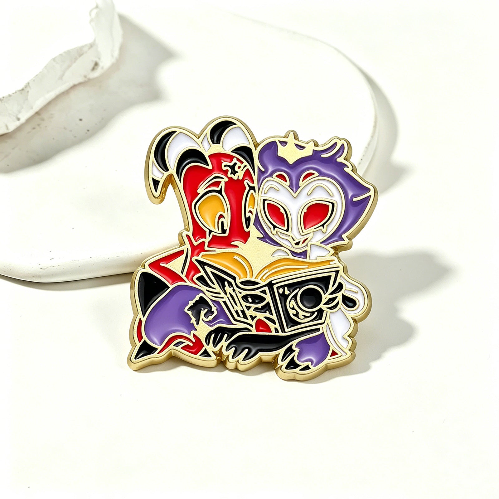 Ghost Pin Made Of Zinc Alloy With Stoving Varnish Craftsmanship In Dyed Black