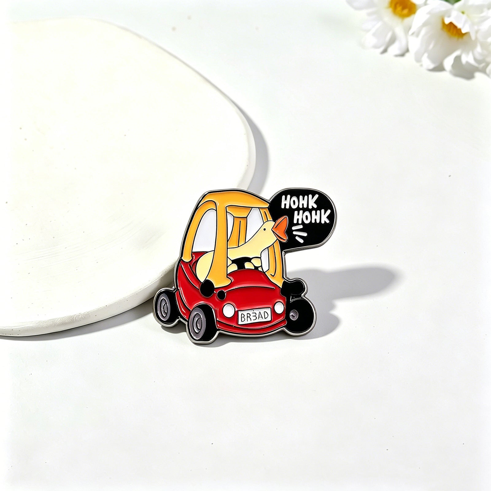Cat Pin Made Of Zinc Alloy With Stoving Varnish Finish