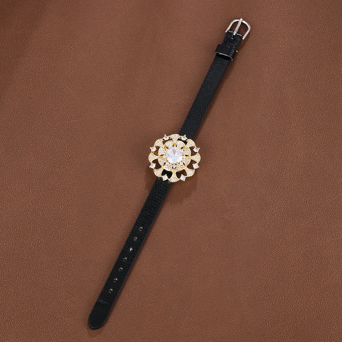 Elegant Flowers Wristband For Women In Electroplated Copper With Zircon Inlay