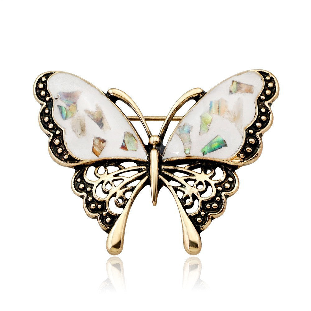 Butterfly Pin Made Of Zinc Alloy With Diamond Craft And Rhinestone Inlay