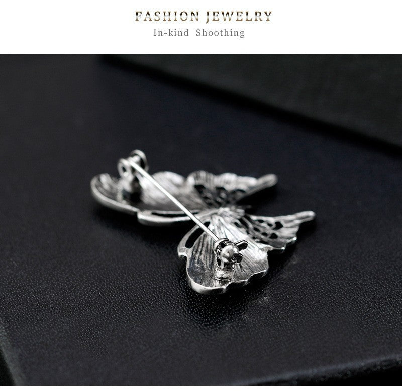 Butterfly Pin Made Of Zinc Alloy With Diamond Craft And Rhinestone Inlay