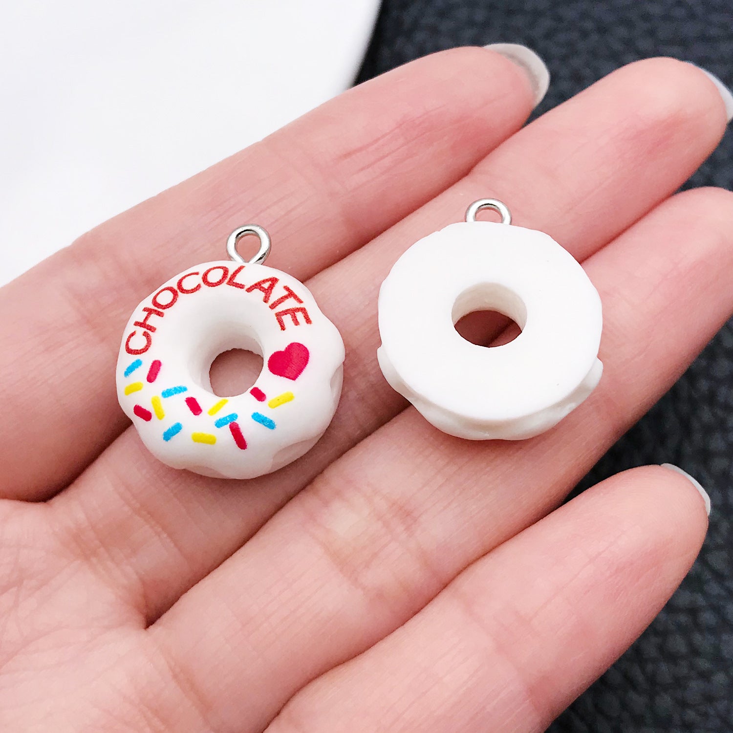 20 PCS Heart Shape Resin Pendants For Jewelry Making, Electroplated Finish, White Color, Sweet Style Accessories