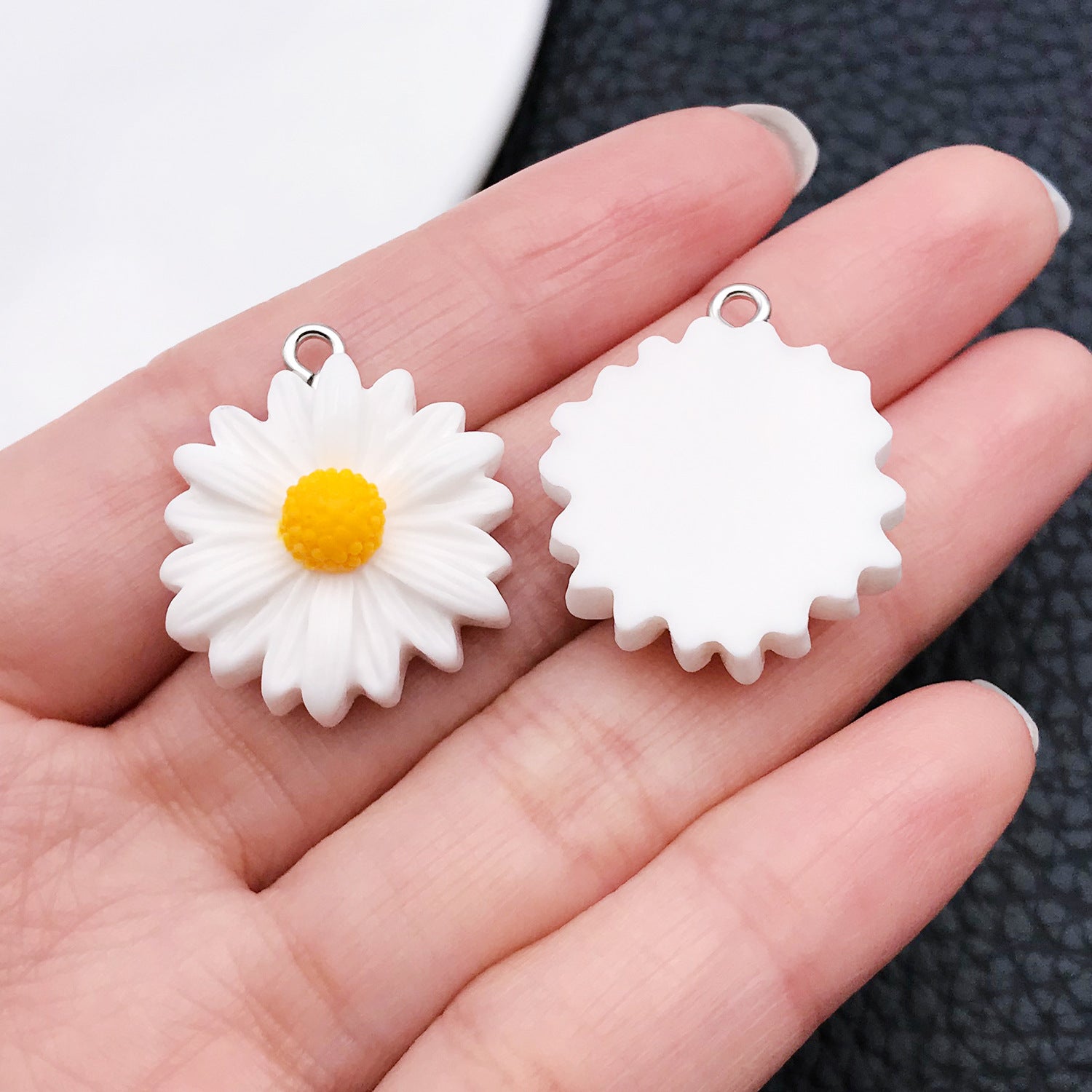 20 PCS Heart Shape Resin Pendants For Jewelry Making, Electroplated Finish, White Color, Sweet Style Accessories