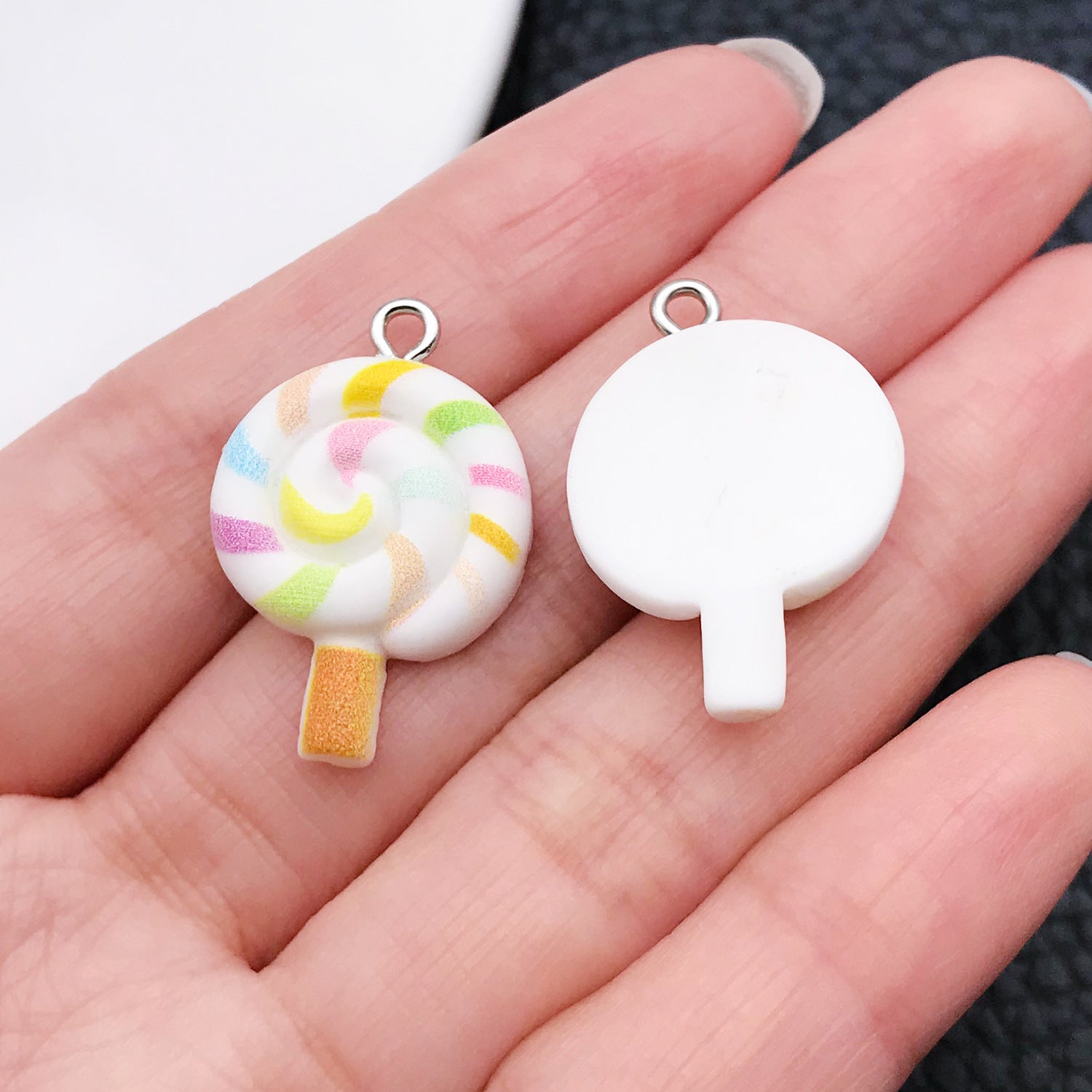 20 PCS Heart Shape Resin Pendants For Jewelry Making, Electroplated Finish, White Color, Sweet Style Accessories