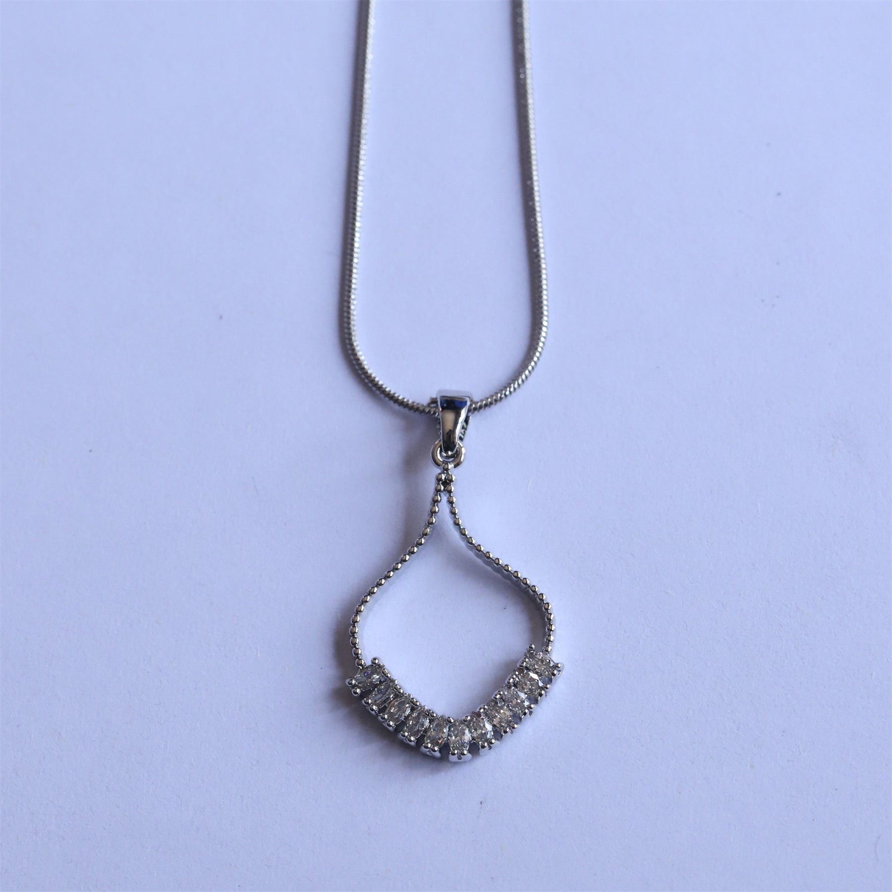 Geometric Waterproof Women's Necklace In 304 Stainless Steel With Platinum Plating, Zircon Inlay, Box Chain
