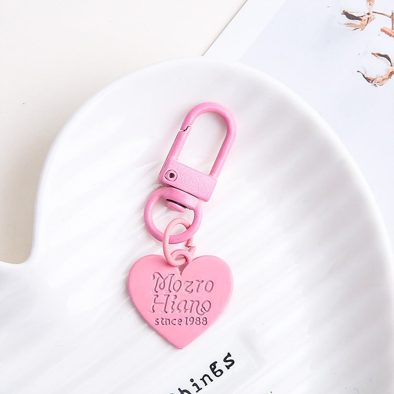 Heart Shape Key Chain With Stoving Varnish Finish In Colour, Featuring Cute Style And Durable Metal Material