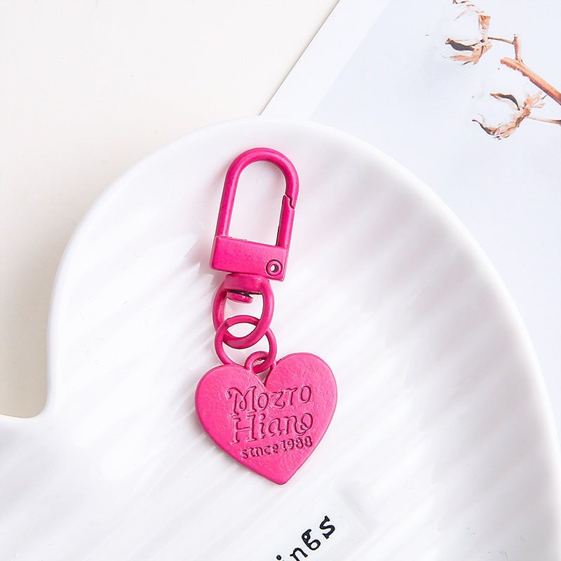 Heart Shape Key Chain With Stoving Varnish Finish In Colour, Featuring Cute Style And Durable Metal Material