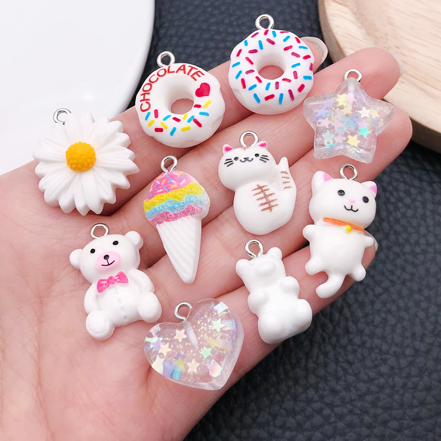 20 PCS Heart Shape Resin Pendants For Jewelry Making, Electroplated Finish, White Color, Sweet Style Accessories