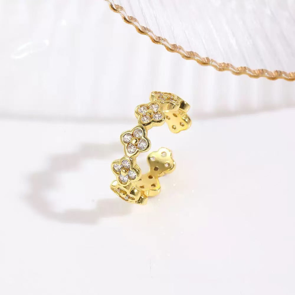 Sweet Style Flowers Rotatable Fidget Ring For Women In Titanium Steel With 18K Real Gold PVD Coating
