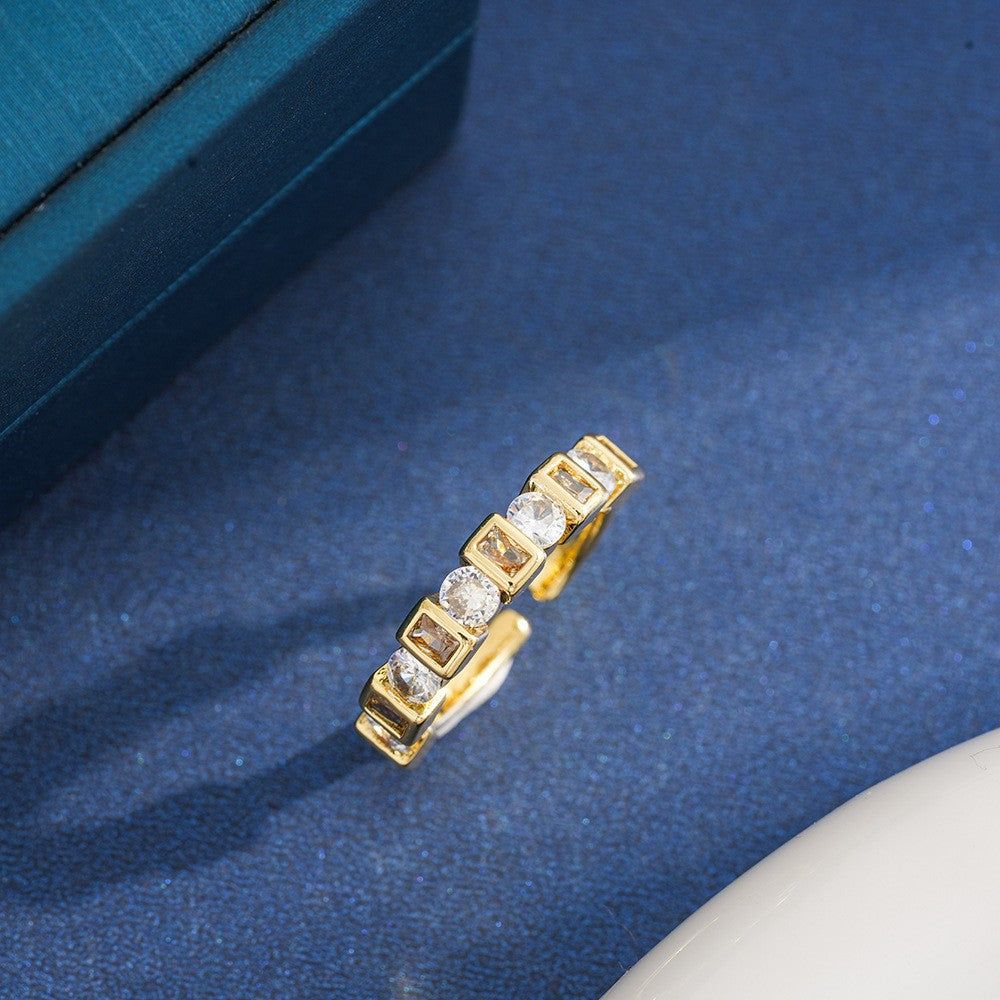 Sweet Style Flowers Rotatable Fidget Ring For Women In Titanium Steel With 18K Real Gold PVD Coating