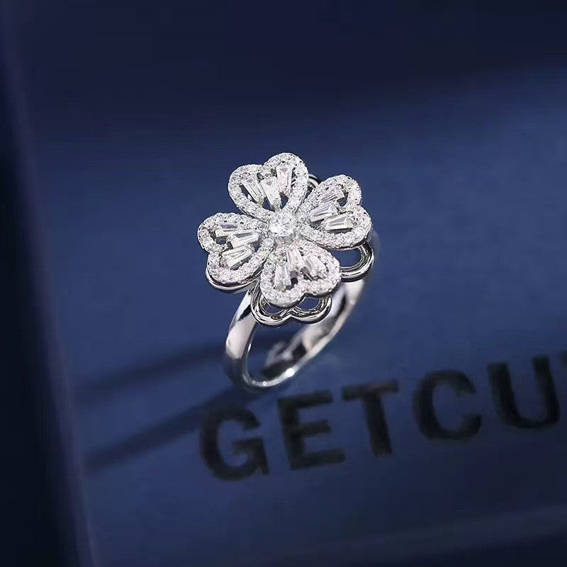 Sweet Style Flowers Rotatable Fidget Ring For Women In Titanium Steel With 18K Real Gold PVD Coating