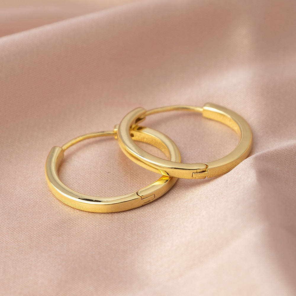 Gold Circle Hoop Earrings For Women With Copper Posts Featuring Exaggerated Style