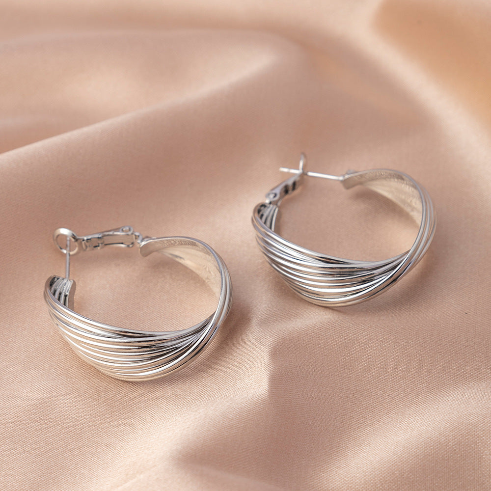 Gold Circle Hoop Earrings For Women With Copper Posts Featuring Exaggerated Style