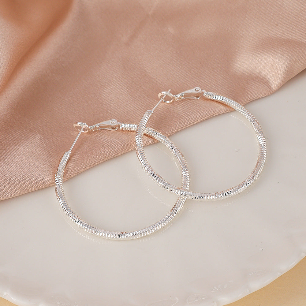 Gold Circle Hoop Earrings For Women With Copper Posts Featuring Exaggerated Style