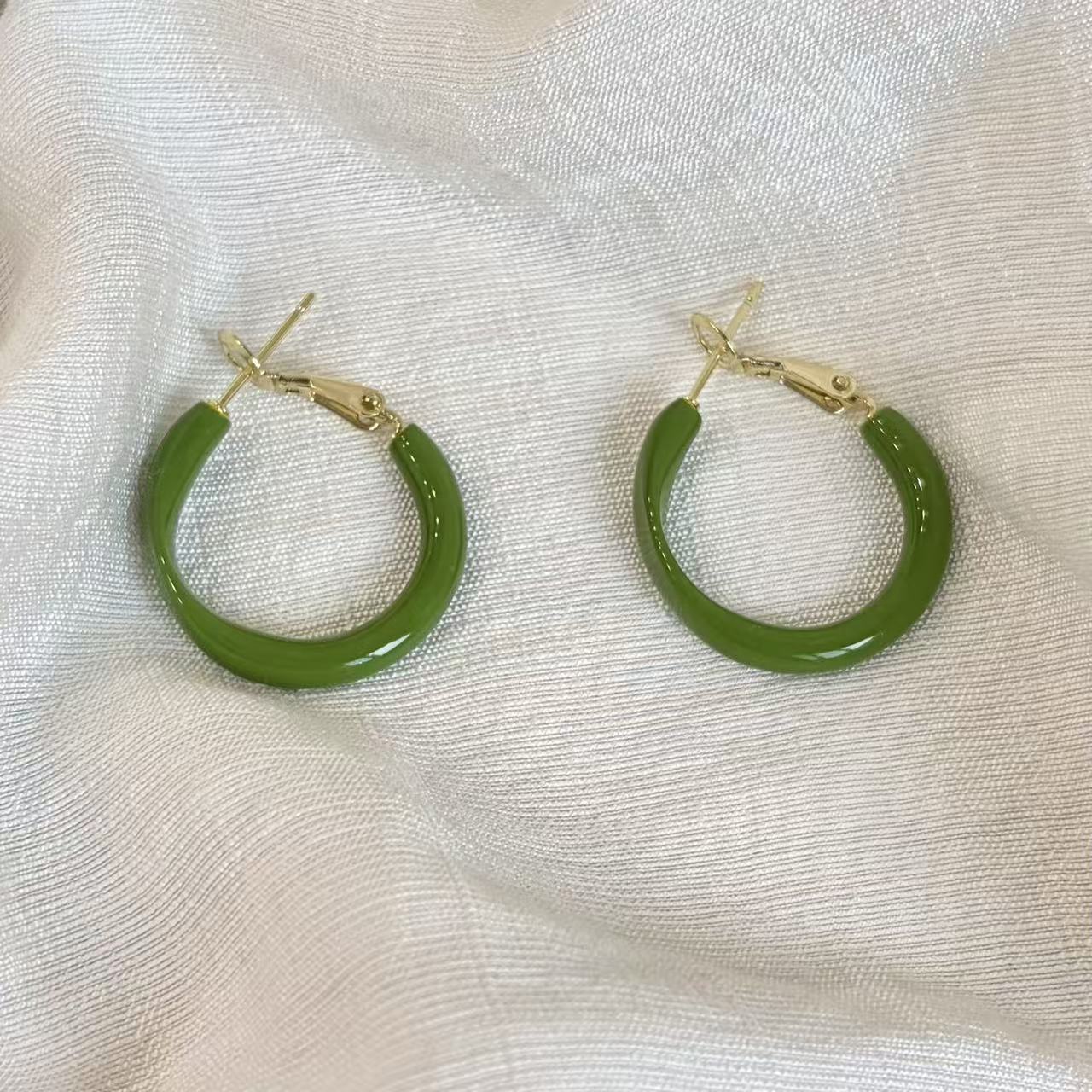Handmade Round Green Alloy Hoop Earrings For Women Featuring A Sweet Style