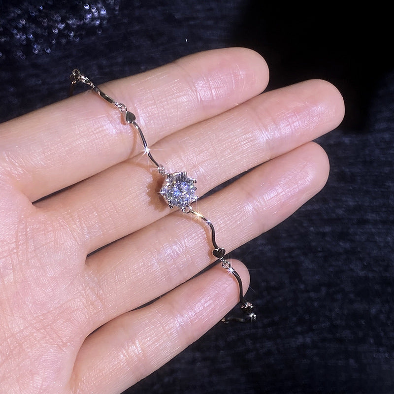 Sweet Geometric Women's Bracelet For Valentine's Day With Platinum Plated 0.03µm And Moissanite Inlay On Cable Chain