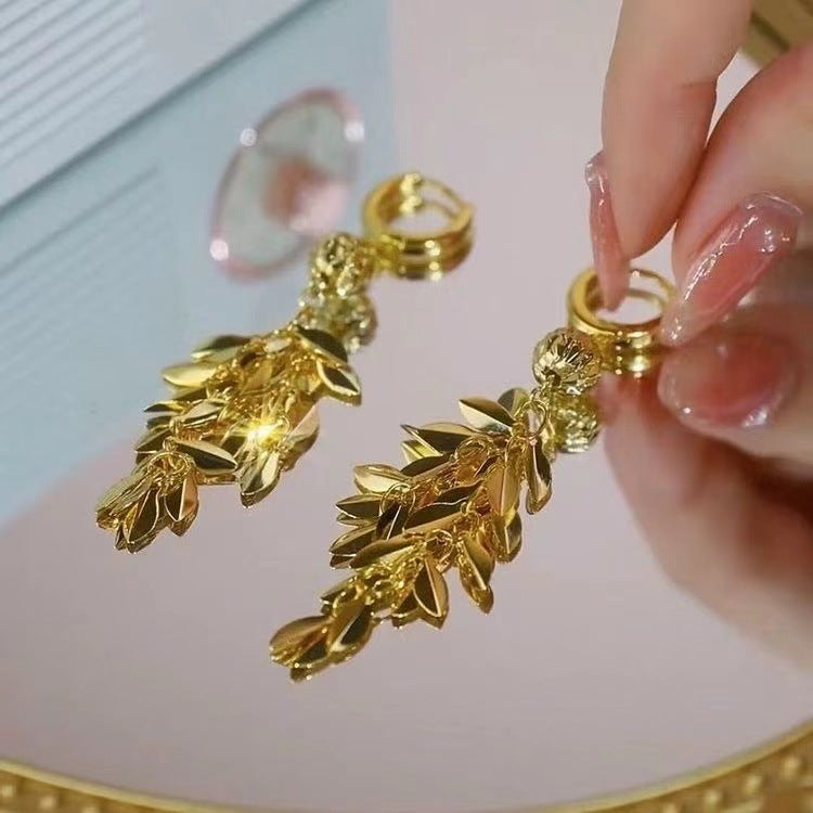Gold Grain Pattern Earrings For Women With Zinc Alloy Ear Pins, Stylish And Durable Accessories