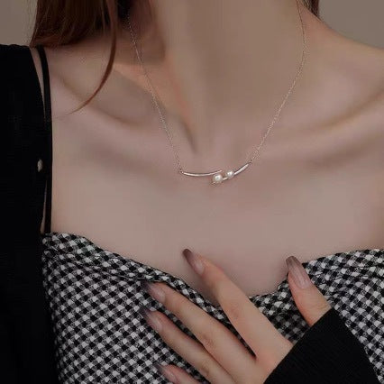 Luxurious Gold Pearl Necklace For Women With Copper Cable Chain And Imitation Pearl Inlay