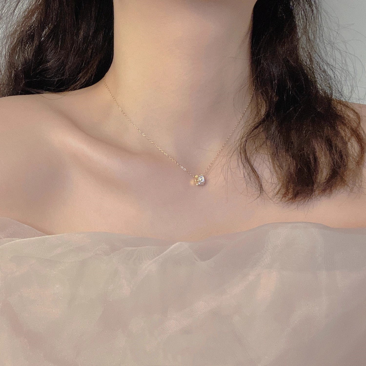 Geometric Gold Necklace For Women Featuring Zinc Alloy Chain And Pendant With White K Plated Finish