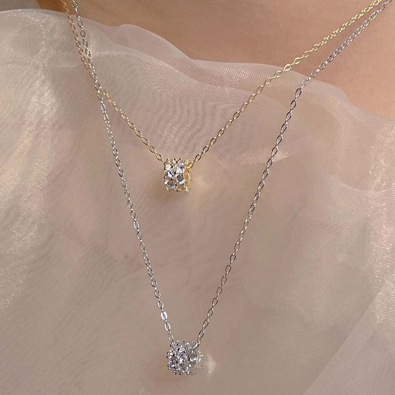 Geometric Gold Necklace For Women Featuring Zinc Alloy Chain And Pendant With White K Plated Finish