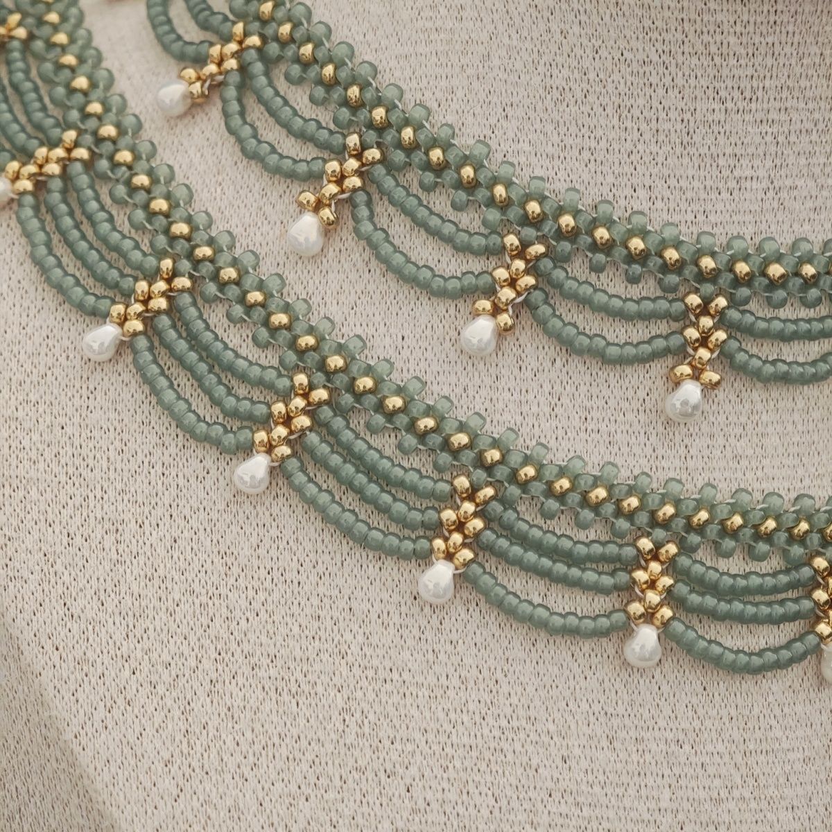 Handmade Vintage Style Green Pearl Layered Necklace For Women With Beaded Chain