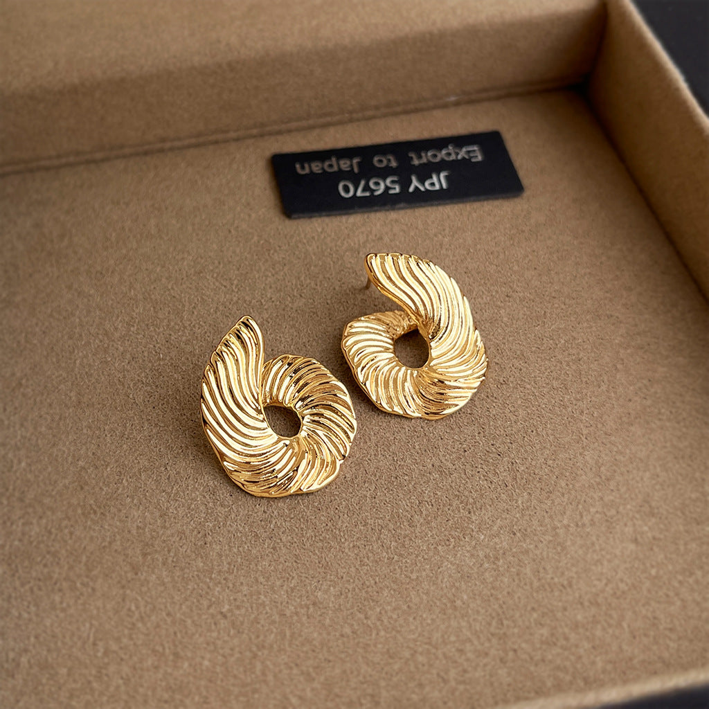 Geometric Copper Earrings For Women Featuring Exaggerated Style In Gold