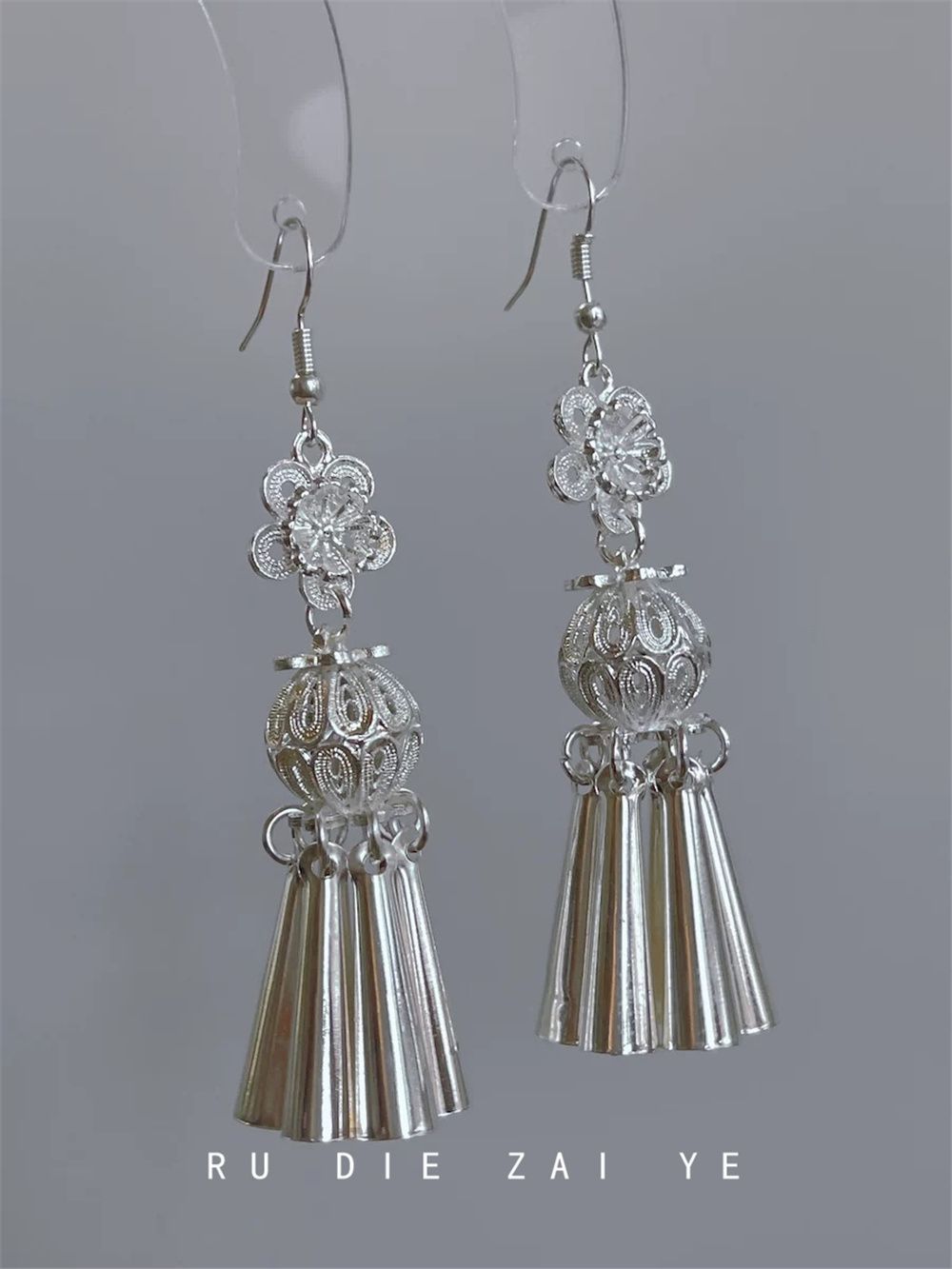 Ethnic Style Tassel Earrings For Women In Gold Alloy, 1 Pair