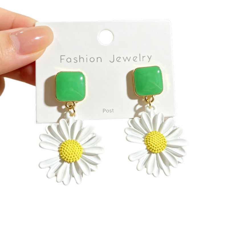 Daisy Earrings For Women In Sweet Style, White Epoxy With Zinc Alloy Material