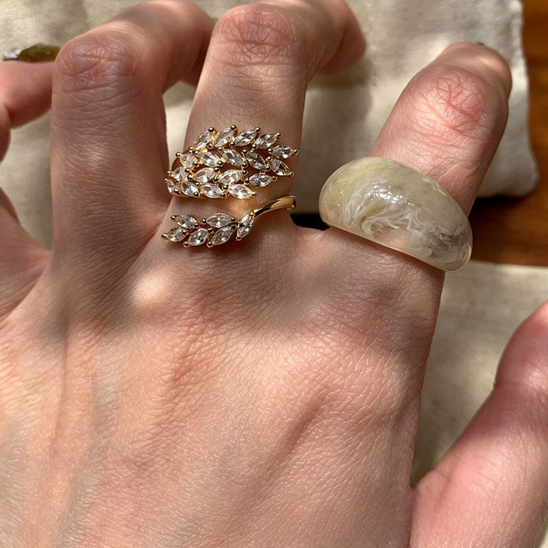 Champagne Alloy Open Rings For Women Featuring Electroplated Grain Design With Resin Inlay